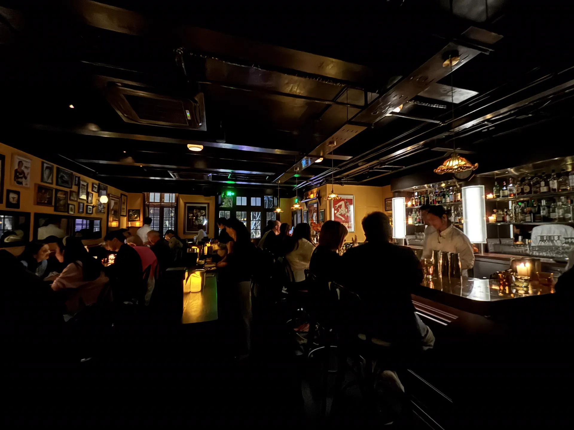 Bar Leone